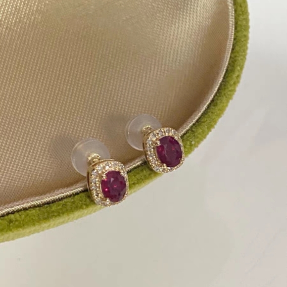 Diamond ruby ear stud with 18k solid gold - Picture 6 of 7